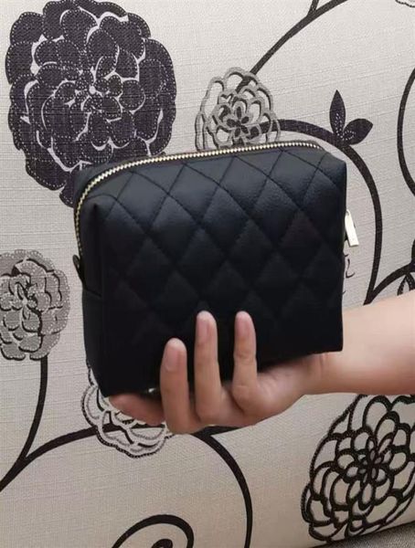 new fashion black diamond makeup bag classic quilted black color cosmetic case vintage party makeup organizer bag clutch baganita25814008
new fashion black diamond makeup bag classic quilted black color cosmetic case vintage party makeup organizer bag clutch baganita25814008