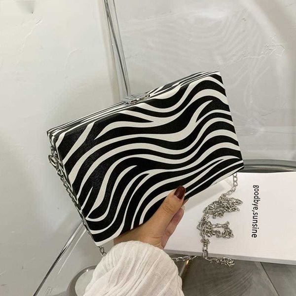 evening bags zebra women stripped leather ladies handbags chain shoulder pu fashion 2023 new design clutch 230427
evening bags zebra women stripped leather ladies handbags chain shoulder pu fashion 2023 new design clutch 230427