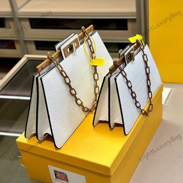 designer handbag for women 2023 trend alligator bag 5a leather shoulder bags luxury colorful chain evening wallet classic female purses 2305
designer handbag for women 2023 trend alligator bag 5a leather shoulder bags luxury colorful chain evening wallet classic female purses 2305