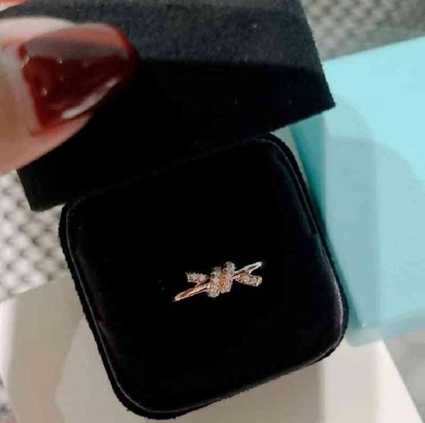 kont gu ailing039s same knot ring with diamond v gold knot kink winding ring original design 18k gold plating7104973, Silver
kont gu ailing039s same knot ring with diamond v gold knot kink winding ring original design 18k gold plating7104973, Silver
