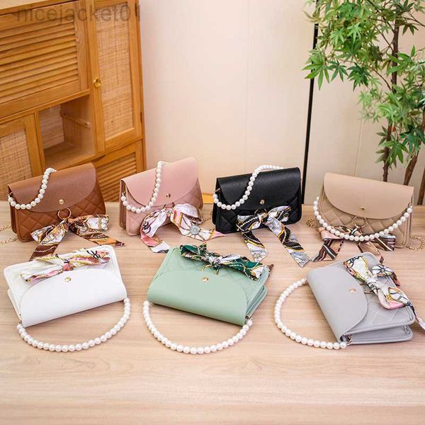 2023 bag new product mini small bag embroidered lingge small square bag beaded bow tie diy accessories shoulder bag
2023 bag new product mini small bag embroidered lingge small square bag beaded bow tie diy accessories shoulder bag
