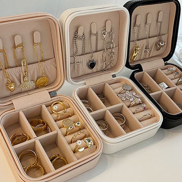 jewelry stand portable storage box candy color travel organizer case earrings necklace ring display 230517, Black
jewelry stand portable storage box candy color travel organizer case earrings necklace ring display 230517, Black