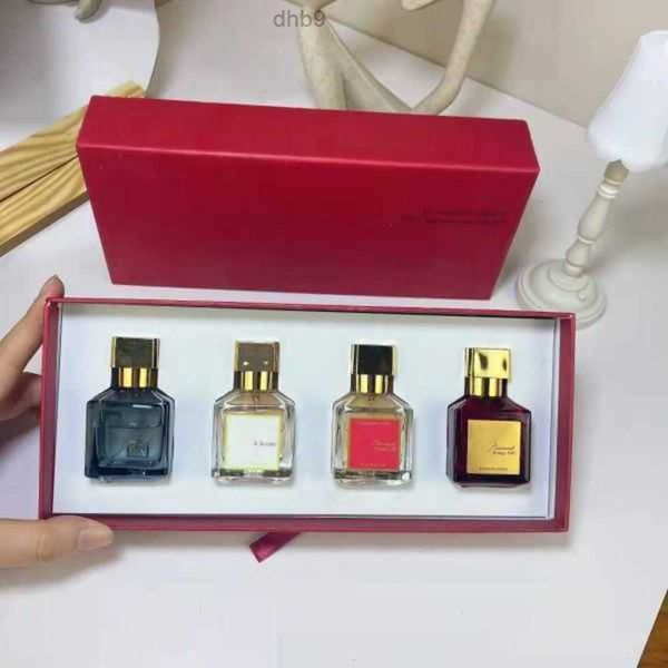4pcs/set women men perfume rouge 540 anti-perspirant deodorant edp spray 30mlx4pcs natural cologne eau de parfum long lasting scent fragranc
4pcs/set women men perfume rouge 540 anti-perspirant deodorant edp spray 30mlx4pcs natural cologne eau de parfum long lasting scent fragranc