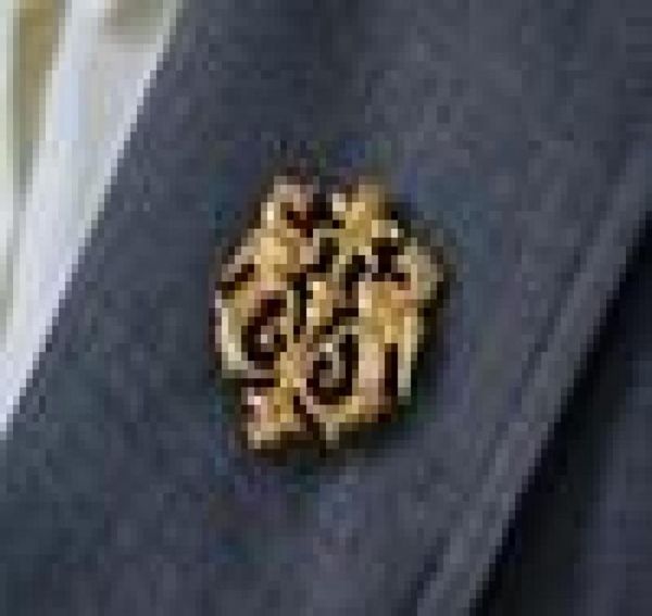 whole 12 pcs 3 colors dragon shield brooches suit shirt corsage lapel stick pin chain brooch jewelry gift for men9622172, Gray
whole 12 pcs 3 colors dragon shield brooches suit shirt corsage lapel stick pin chain brooch jewelry gift for men9622172, Gray