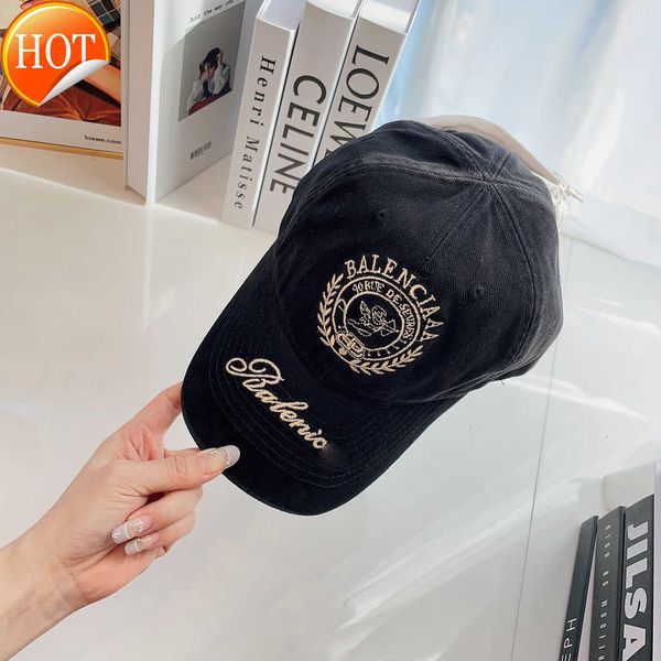 fashion designer baseball cap couple autumn winter warm cotton letters casquette, Blue;gray
fashion designer baseball cap couple autumn winter warm cotton letters casquette, Blue;gray