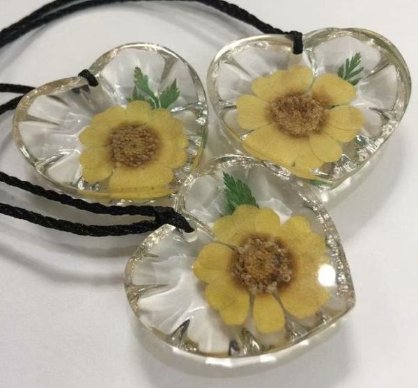 yqtdmy 4 pcs fashion dried yellow flower pendant lovely heart jewelry party gift4798624, Silver
yqtdmy 4 pcs fashion dried yellow flower pendant lovely heart jewelry party gift4798624, Silver