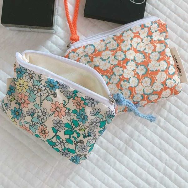 cotton women floral cosmetic bag large flower makeup bag travel makeup beauty case organizer female handbag clutch coin pouch, Black
cotton women floral cosmetic bag large flower makeup bag travel makeup beauty case organizer female handbag clutch coin pouch, Black