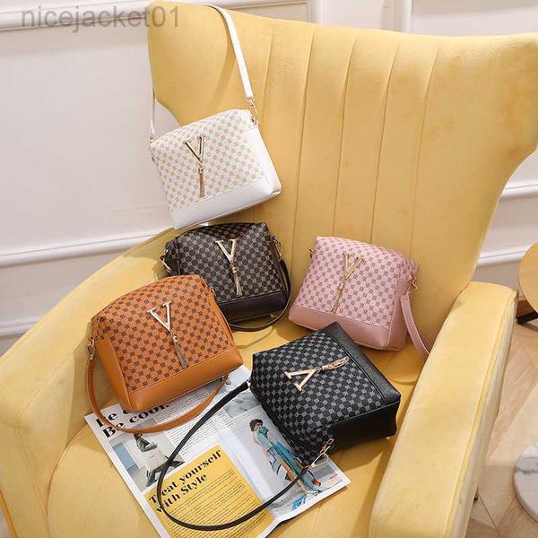 guangzhou small bag printed tassel small square bag 2023 new fashion versatile ins one shoulder crossbody bag
guangzhou small bag printed tassel small square bag 2023 new fashion versatile ins one shoulder crossbody bag
