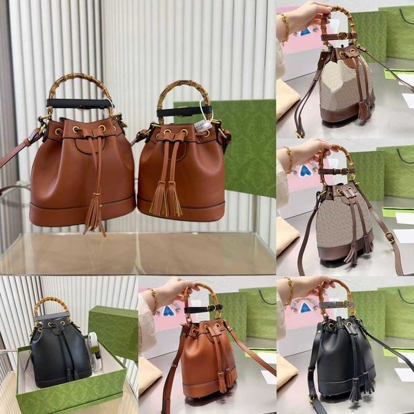 g letter print designer bag multiple styles women shoulder bag lady handheld bamboo bucket bags fashion solid color designers handbag cross
g letter print designer bag multiple styles women shoulder bag lady handheld bamboo bucket bags fashion solid color designers handbag cross