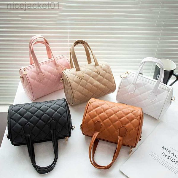 2023 bag new product mini bag bags embroidered lingge pillow bag ins fashion versatile women's handbag
2023 bag new product mini bag bags embroidered lingge pillow bag ins fashion versatile women's handbag