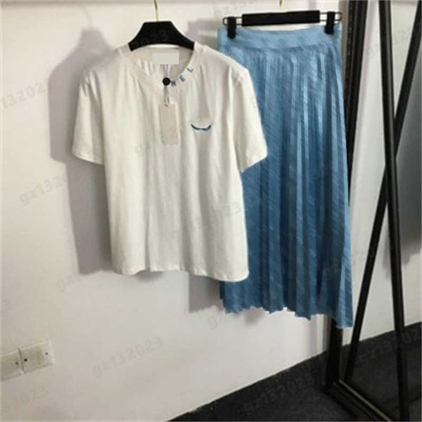 two pieces dress summer skirt tshirt suits logo embroidery cotton short-sleeved t shirt and high waist print pleated skirts designer women c, White
two pieces dress summer skirt tshirt suits logo embroidery cotton short-sleeved t shirt and high waist print pleated skirts designer women c, White