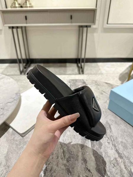 slippers fashion designer sandals prad women summer slides leisure slippers pl091, Black
slippers fashion designer sandals prad women summer slides leisure slippers pl091, Black