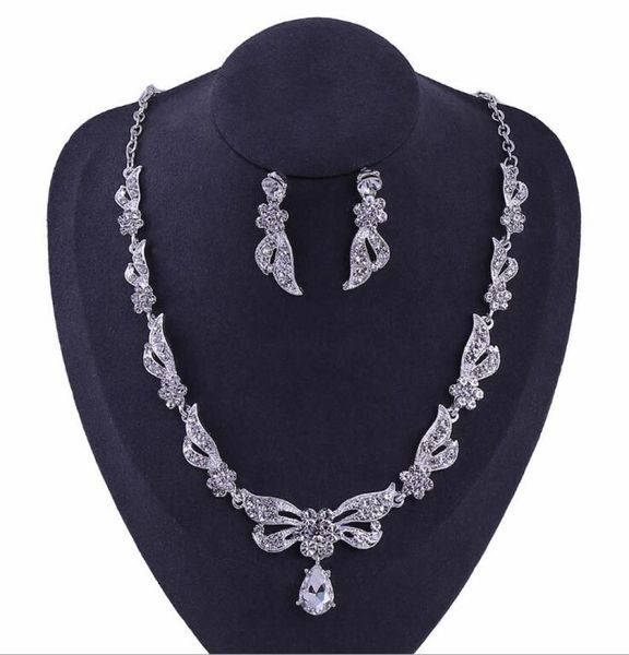 fashion women rhinestone pendant statement necklace earrings sets jewelry set fashion jewelry bridal wedding dress jewelry sets1691564, Silver
fashion women rhinestone pendant statement necklace earrings sets jewelry set fashion jewelry bridal wedding dress jewelry sets1691564, Silver