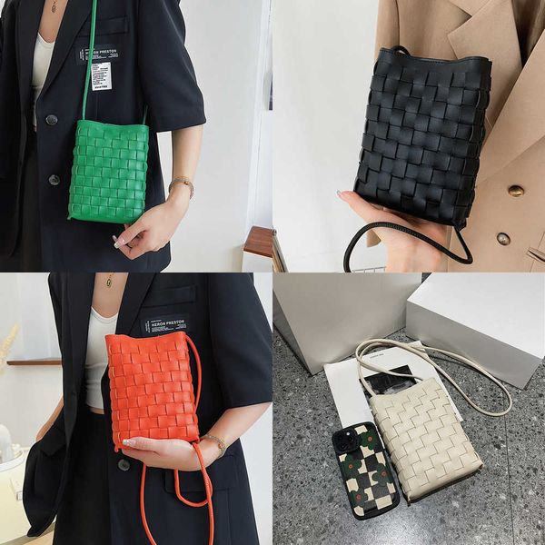 nxy designer mini woven women shoulder bag luxury brand small weave pu leather crossbody bags fashion knitting phone coin sac purses 230424
nxy designer mini woven women shoulder bag luxury brand small weave pu leather crossbody bags fashion knitting phone coin sac purses 230424