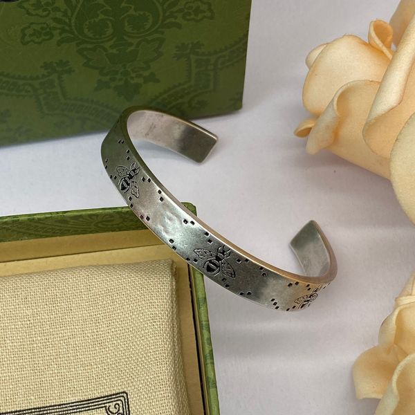 g designer bangle letter bee engraved cuff bracelets love women men gold silver party wedding gift fashion luxury jewelry, Black
g designer bangle letter bee engraved cuff bracelets love women men gold silver party wedding gift fashion luxury jewelry, Black