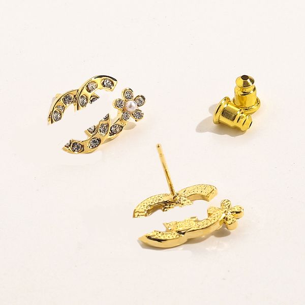 18k gold plated luxury designers letter earring stud famous women diamond flower earring wedding party jewerlry 20style, Golden;silver
18k gold plated luxury designers letter earring stud famous women diamond flower earring wedding party jewerlry 20style, Golden;silver