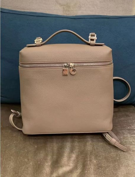 backpack bag 19 designer piana handbag luxury lunch box bag simple genuine leather two way zipper loro shoulder crossbody bags
backpack bag 19 designer piana handbag luxury lunch box bag simple genuine leather two way zipper loro shoulder crossbody bags