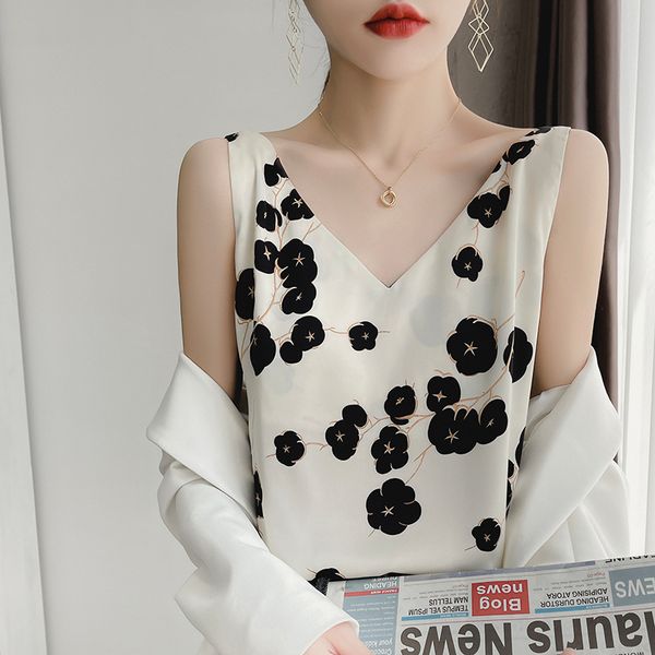 camisoles tanks summer v-neck beauty back printed silk camisole women's bottoming camisole outer tower ol suit knitted satin 230518, Black;white
camisoles tanks summer v-neck beauty back printed silk camisole women's bottoming camisole outer tower ol suit knitted satin 230518, Black;white