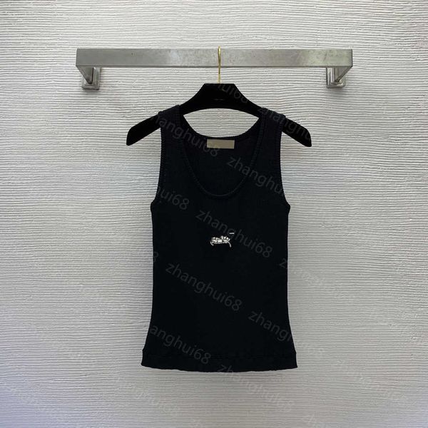 23ss vest camis tank womens tanks womens designer clothing chest studded diamond nails beaded war horse logo u-neck knitted vest womens clot, White
23ss vest camis tank womens tanks womens designer clothing chest studded diamond nails beaded war horse logo u-neck knitted vest womens clot, White