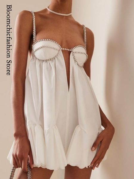 urban dresses gaun lipit seksi dengan rantai bor warna solid untuk wanita suspender tanpa lengan punggung terbuka 2023 pakaian pesta klub ga, White;black
urban dresses gaun lipit seksi dengan rantai bor warna solid untuk wanita suspender tanpa lengan punggung terbuka 2023 pakaian pesta klub ga, White;black