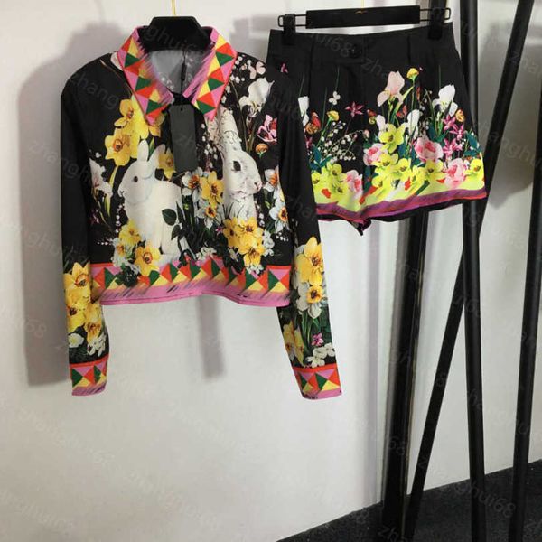 23ss skirt set womens designer clothing rabbit flower print lapel long sleeve shirt high waist shorts sets womens clothing a1, White
23ss skirt set womens designer clothing rabbit flower print lapel long sleeve shirt high waist shorts sets womens clothing a1, White