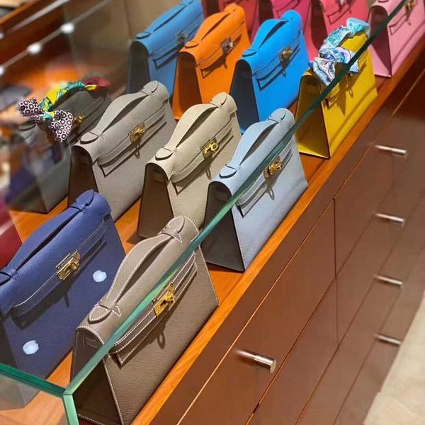 no box bubble green new generation 2 bag spring/summer one shoulder crossbody bag leather women's bag handbag mini small bag
no box bubble green new generation 2 bag spring/summer one shoulder crossbody bag leather women's bag handbag mini small bag