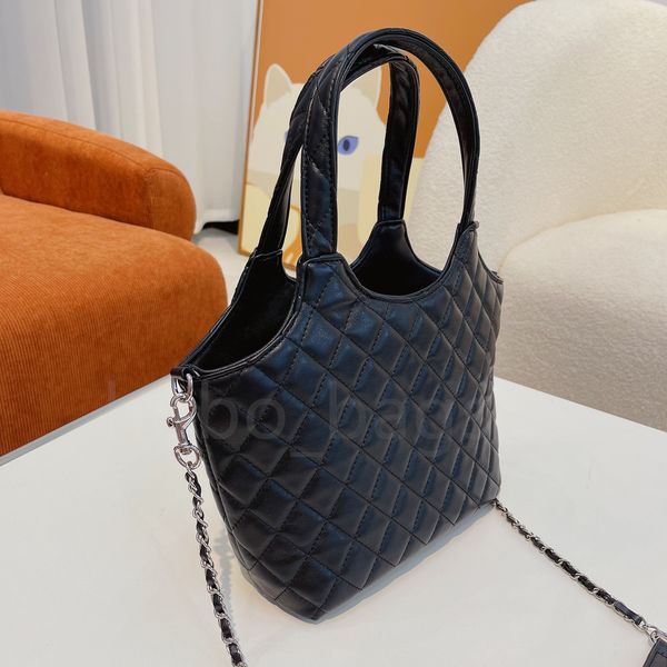 2023 tote luxury designer bags plain shoulder autumn and winter lady fashion handbags handle shopping purse crossbody great handbag
2023 tote luxury designer bags plain shoulder autumn and winter lady fashion handbags handle shopping purse crossbody great handbag