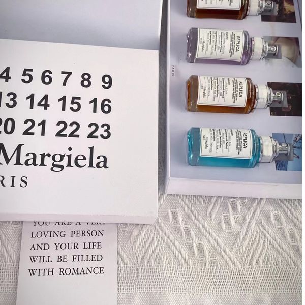 4*30ml perfume 100ml female male fragrance long lasting smell edp spray gifts fast delivery
4*30ml perfume 100ml female male fragrance long lasting smell edp spray gifts fast delivery