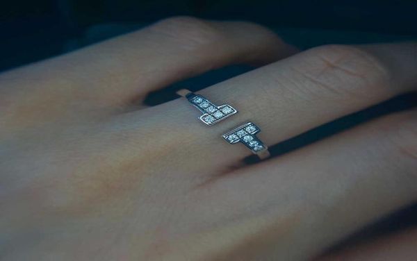 japanese and korean fashion 925 silver tshaped micro set ring simple personality men039s women039s matching gift1350965
japanese and korean fashion 925 silver tshaped micro set ring simple personality men039s women039s matching gift1350965