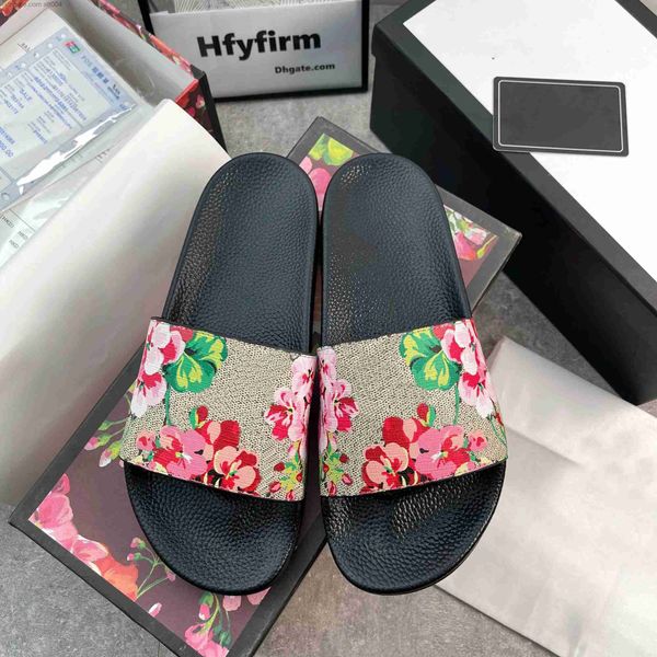 luxurys designers slippers for men women fashion classic floral brocade slides flats leather rubber heatshoes platform flip flops gear botto, Black
luxurys designers slippers for men women fashion classic floral brocade slides flats leather rubber heatshoes platform flip flops gear botto, Black