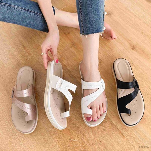 slippers soled non-slip wear flat slippers for women indoor and outdoor beach lady sandals female flip beach shoes, Black
slippers soled non-slip wear flat slippers for women indoor and outdoor beach lady sandals female flip beach shoes, Black