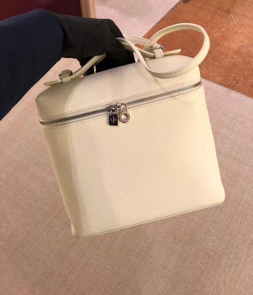 piana lp loro bag lp19 backpack designer piana back pack handbag lunch box bag simple genuine leather two way zipper loro shoulder crossbody
piana lp loro bag lp19 backpack designer piana back pack handbag lunch box bag simple genuine leather two way zipper loro shoulder crossbody