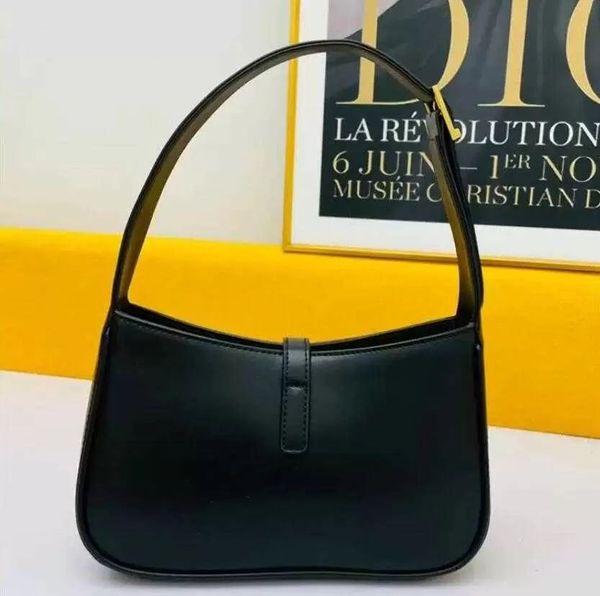 2023 quality armpit bags classic leather designer handbags for ladies shoulder bags baguette multi-color fashion bag, Black;red
2023 quality armpit bags classic leather designer handbags for ladies shoulder bags baguette multi-color fashion bag, Black;red
