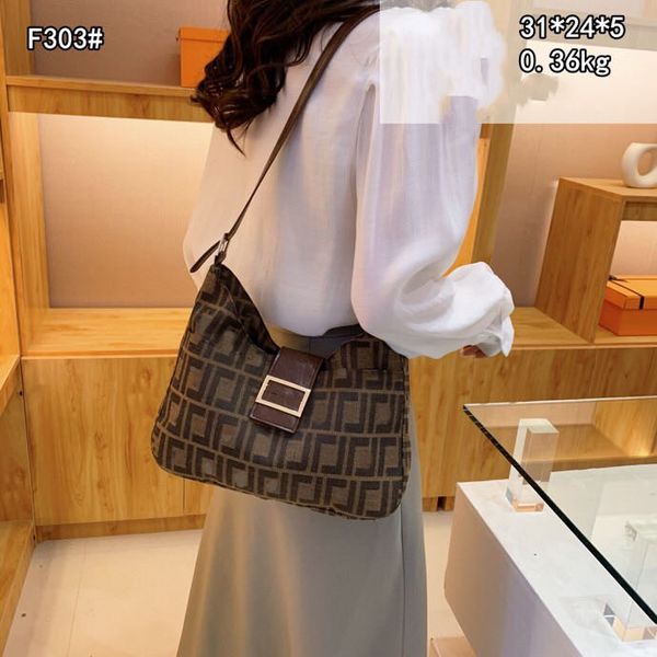 brand 23ss day packs korean version of women's new french stick bag underarm women's shoulder bag mesh canvas crossbody bag
brand 23ss day packs korean version of women's new french stick bag underarm women's shoulder bag mesh canvas crossbody bag