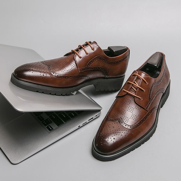 classic wing-tip brogue style oxford mens dress shoes business genuine leather black brown lace up wedding formal shoes for men
classic wing-tip brogue style oxford mens dress shoes business genuine leather black brown lace up wedding formal shoes for men