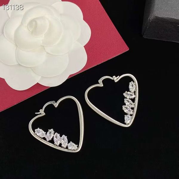 new hoop color diamond hoop huggie earrings aretes orecchini fashion personality heart earrings women's wedding party designer jewelry, Golden;silver
new hoop color diamond hoop huggie earrings aretes orecchini fashion personality heart earrings women's wedding party designer jewelry, Golden;silver