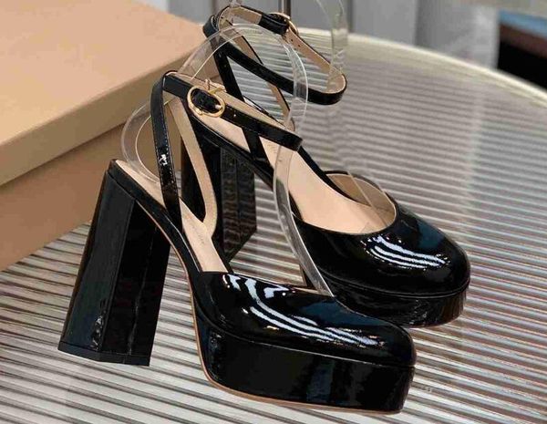 realfine888 dress shoes 5a gr8186350 gianvitrosi 11.5cm high heels pumps 3.5cm platform sandal slippers fashion shoe for women size 35-41, Black
realfine888 dress shoes 5a gr8186350 gianvitrosi 11.5cm high heels pumps 3.5cm platform sandal slippers fashion shoe for women size 35-41, Black