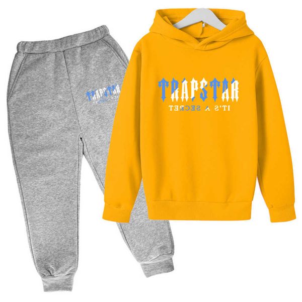 tracksuit trapstar kids designer clothes sets baby printed sweatshirt multicolors warm two pieces set hoodie coat pants clothing f2985044, White
tracksuit trapstar kids designer clothes sets baby printed sweatshirt multicolors warm two pieces set hoodie coat pants clothing f2985044, White