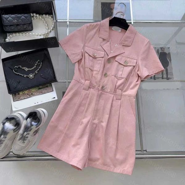 23ss womens designer clothing women jumpsuits back embroidered logo tooling wind twill lapel short sleeve denim jumpsuit women clothes a1, Black;white
23ss womens designer clothing women jumpsuits back embroidered logo tooling wind twill lapel short sleeve denim jumpsuit women clothes a1, Black;white