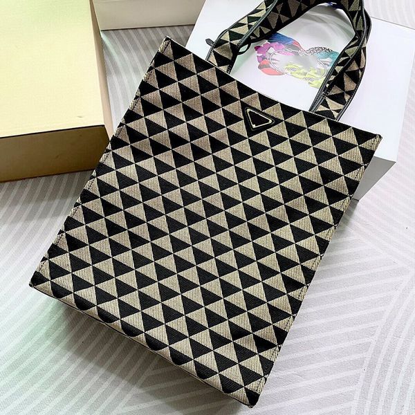 women vertical tote bag designer shop bags men totes bags beach bag embroidery fabric handabgs women nylon bag triangle sequins large capaci
women vertical tote bag designer shop bags men totes bags beach bag embroidery fabric handabgs women nylon bag triangle sequins large capaci