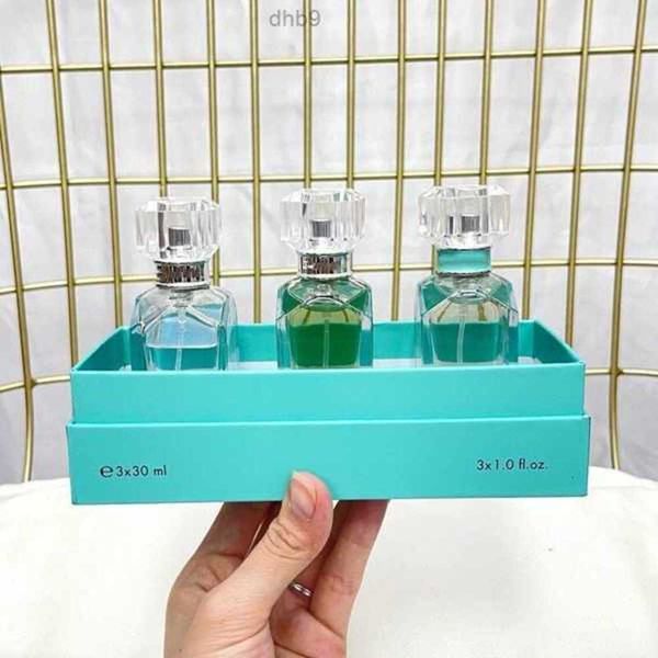 2022 luxury brand women perfume 30ml with 4pcs 3pcs set eau de parfum long lasting smell edp woman cologne spray 4 in 1 kit fragrance gift b
2022 luxury brand women perfume 30ml with 4pcs 3pcs set eau de parfum long lasting smell edp woman cologne spray 4 in 1 kit fragrance gift b