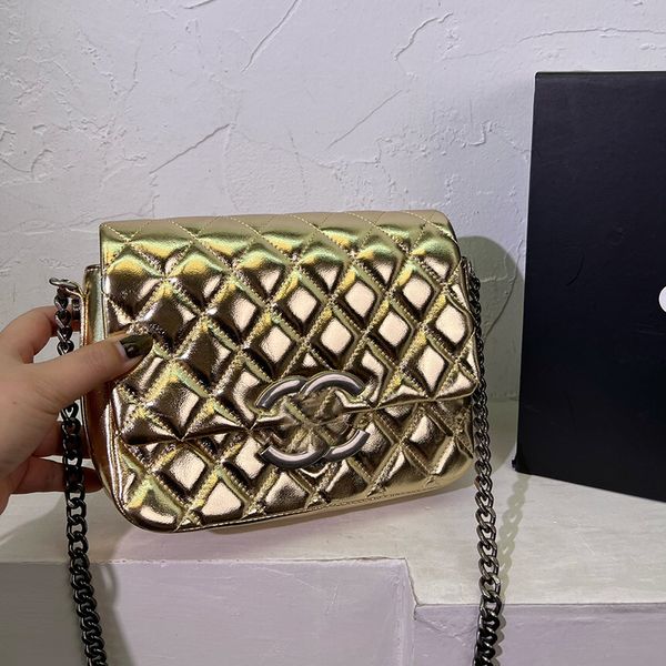 designer womens shoulder bag leather clamshell spread sew silver hardware buckle silver hardware chain handbag crossbody bag princess bags m
designer womens shoulder bag leather clamshell spread sew silver hardware buckle silver hardware chain handbag crossbody bag princess bags m
