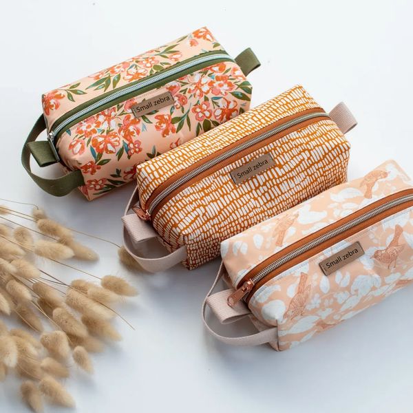 cosmetic bags cases portable travel mobile phone cosmetics lipstick storage largecapacity pencil fresh literary college style 230517
cosmetic bags cases portable travel mobile phone cosmetics lipstick storage largecapacity pencil fresh literary college style 230517