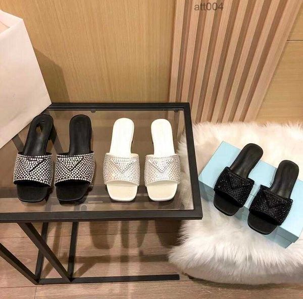 new style designer rhinestone flat bottom slippers sandals fashion outdoor leisure luxury slipper leather lining dinner wedding sandbeach sa, Black
new style designer rhinestone flat bottom slippers sandals fashion outdoor leisure luxury slipper leather lining dinner wedding sandbeach sa, Black