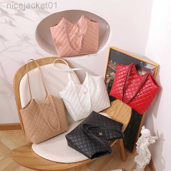 guangzhou small bag bags tote bag women's advanced sense commuting large capacity fashion versatile women's pu bucket bag
guangzhou small bag bags tote bag women's advanced sense commuting large capacity fashion versatile women's pu bucket bag
