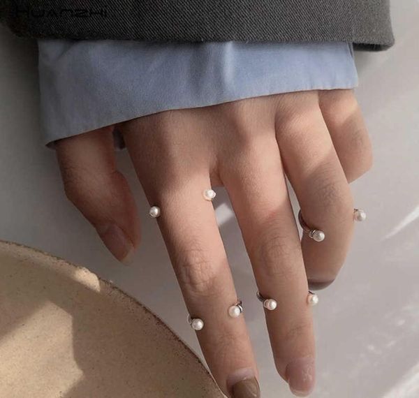 huanzhi 2020 new korean simple golden silver color small pearl adjustable opening c shape rings for women fashion jewelry gifts q06398971
huanzhi 2020 new korean simple golden silver color small pearl adjustable opening c shape rings for women fashion jewelry gifts q06398971