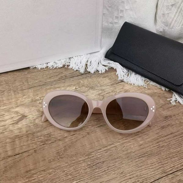 new arc de triomphe dark glasses cat's eye french ce cl40193i white sunglasses female, White;black
new arc de triomphe dark glasses cat's eye french ce cl40193i white sunglasses female, White;black