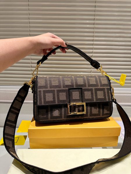 light luxury classic women's bag trend designer baguette bag middle bag concave shape with everything geometric pattern
light luxury classic women's bag trend designer baguette bag middle bag concave shape with everything geometric pattern