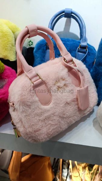 miu bag miu's women's bag 2022 autumn/winter new fashion plush bag cute handbag plush bag net red one shoulder crossbody bag
miu bag miu's women's bag 2022 autumn/winter new fashion plush bag cute handbag plush bag net red one shoulder crossbody bag