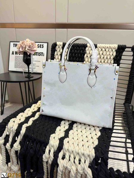 23ss luxurys designers women onthego totes shopping bags white colour handbag shouder crossbody bag genuine leather ladies on the go handbag
23ss luxurys designers women onthego totes shopping bags white colour handbag shouder crossbody bag genuine leather ladies on the go handbag